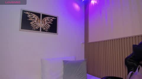 sharonscothh online show from April 26, 8:28 pm