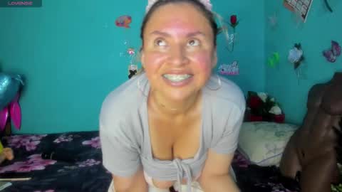 Shera Hade online show from March 9, 3:15 pm