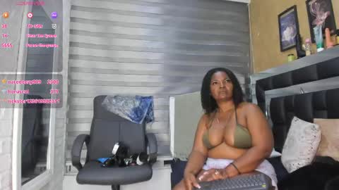 sheyla__ebony online show from May 18, 10:43 am