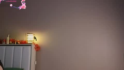 Mew Lana online show from February 15, 7:57 pm