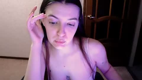 shiraha___rafieru online show from April 19, 9:50 pm