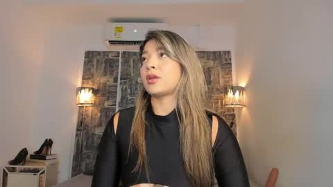 SHOFIA online show from May 28, 8:40 pm