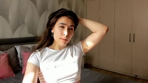 Mika online show from April 13, 2:46 am