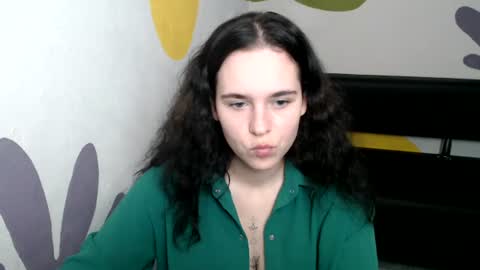 shy_lil online show from July 20, 10:39 am