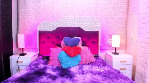 sienna_lux01 online show from June 27, 2:56 am