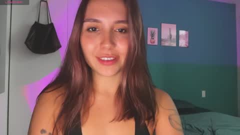 You fav Miss Si online show from May 11, 2:45 pm
