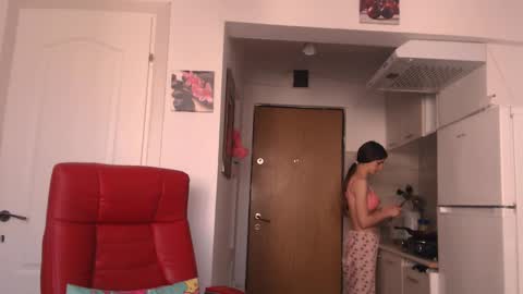 simyhvn online show from March 13, 7:09 am