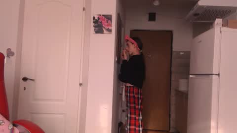 simyhvn online show from March 22, 2:01 pm