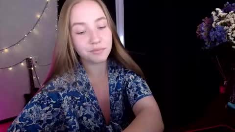 Sindi online show from August 9, 1:37 pm