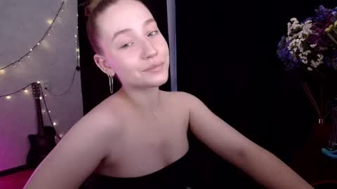 Sindi online show from August 4, 3:29 pm