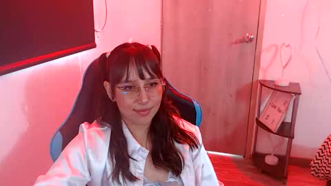Alice online show from May 26, 9:36 pm