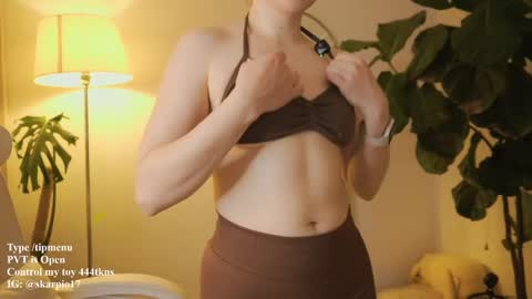 Im Scarlett  ONLINE  5pm-10pm NYC time  online show from April 6, 10:44 pm