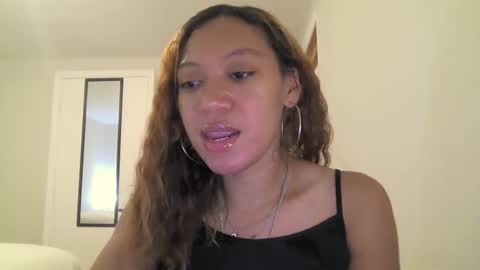 Slim citygurl online show from September 18, 3:43 pm