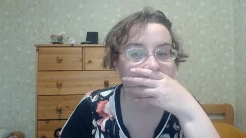 smart_rose online show from April 12, 3:59 pm