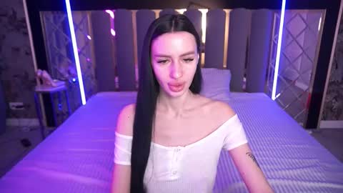 snow_whiteeex online show from March 7, 6:42 am