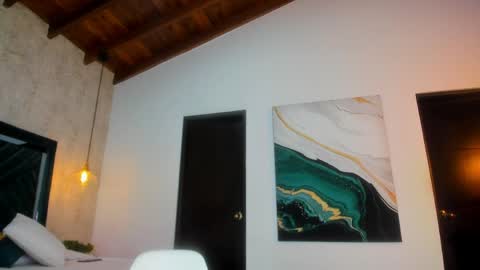 Sofi online show from April 5, 11:31 am