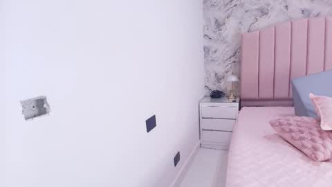 Sofia online show from December 14, 3:01 am