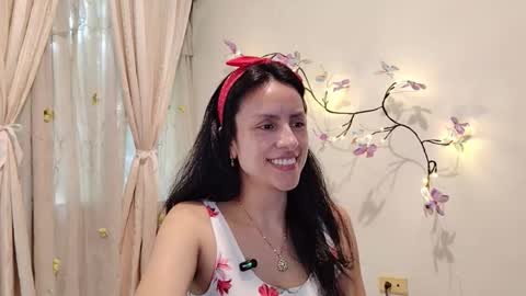 Sofi Bella online show from March 19, 7:40 pm