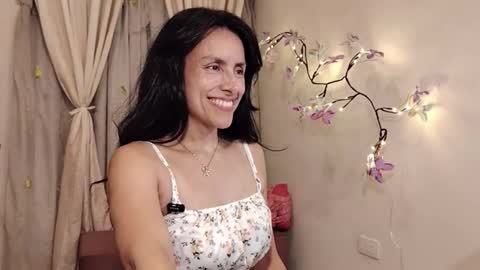 Sofi Bella online show from March 23, 11:00 pm