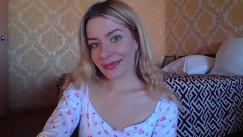 softy_aura online show from June 8, 10:49 am