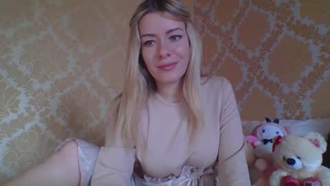 softy_aura online show from June 3, 11:55 am