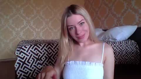 softy_aura online show from June 15, 10:48 am