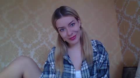 softy_aura online show from June 16, 2:18 pm