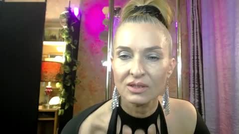 Sonia online show from May 14, 4:46 pm