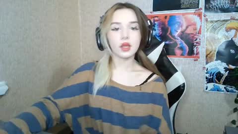 Mila online show from April 2, 3:31 pm