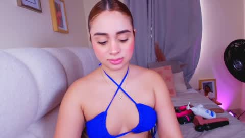 Sophia Roy online show from April 4, 3:33 pm