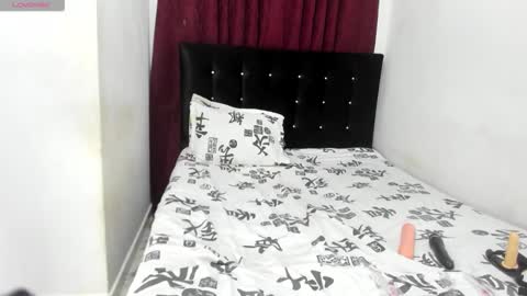 sophia_moons_ online show from March 11, 12:37 am