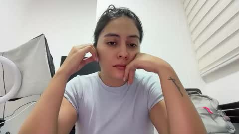 Sophie online show from May 25, 3:49 am