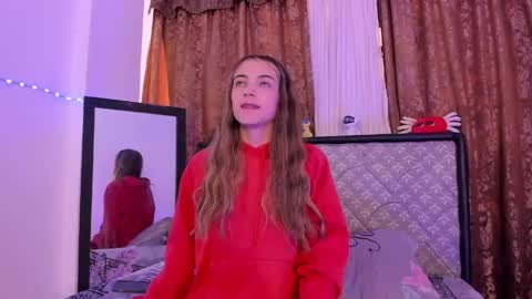 Sophie online show from May 30, 1:53 pm