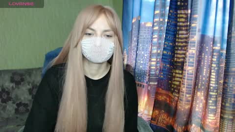 Sophie online show from April 9, 8:20 am