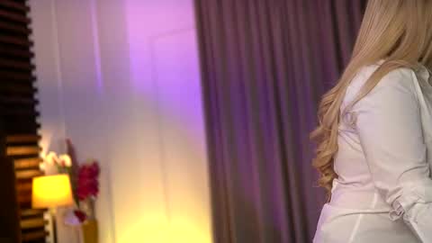 Sophie online show from March 27, 7:10 am