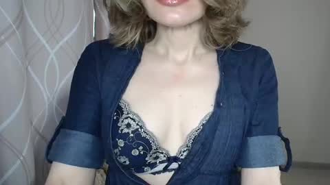 Sophiemisss online show from March 11, 9:57 am