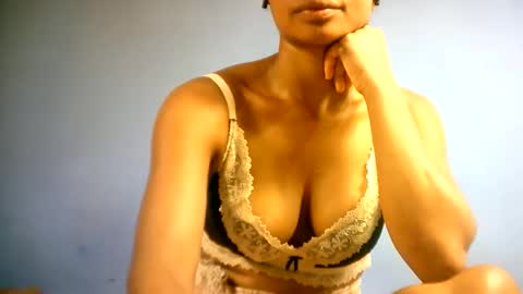 sourayaa online show from March 6, 7:36 am