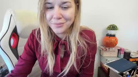 FREE ONLY FANSy online show from February 17, 7:25 am