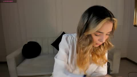 Stacy Woods online show from May 28, 10:57 am