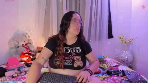 Stacy Boobs  online show from May 21, 10:02 am