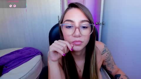 Stacy Conner online show from March 13, 10:00 pm