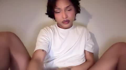 stargirlrising online show from April 6, 4:46 am