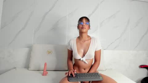 Stefany Lure online show from May 12, 8:15 pm