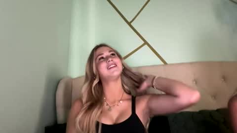 Stella Rose online show from October 16, 6:32 pm