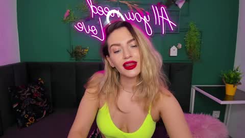 Stella online show from April 16, 2:12 am