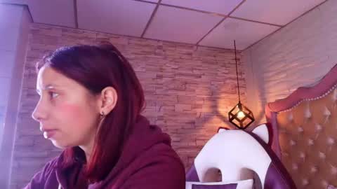 Stephaniesun  online show from July 2, 12:44 pm