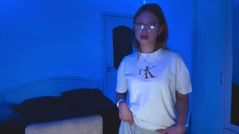 Stef online show from February 24, 3:10 pm