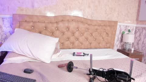 Stormy  online show from April 4, 3:27 am