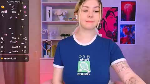 sugar_arielle online show from December 29, 7:39 am