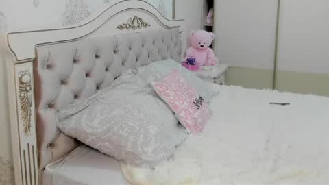 Vanessa online show from April 12, 7:55 am